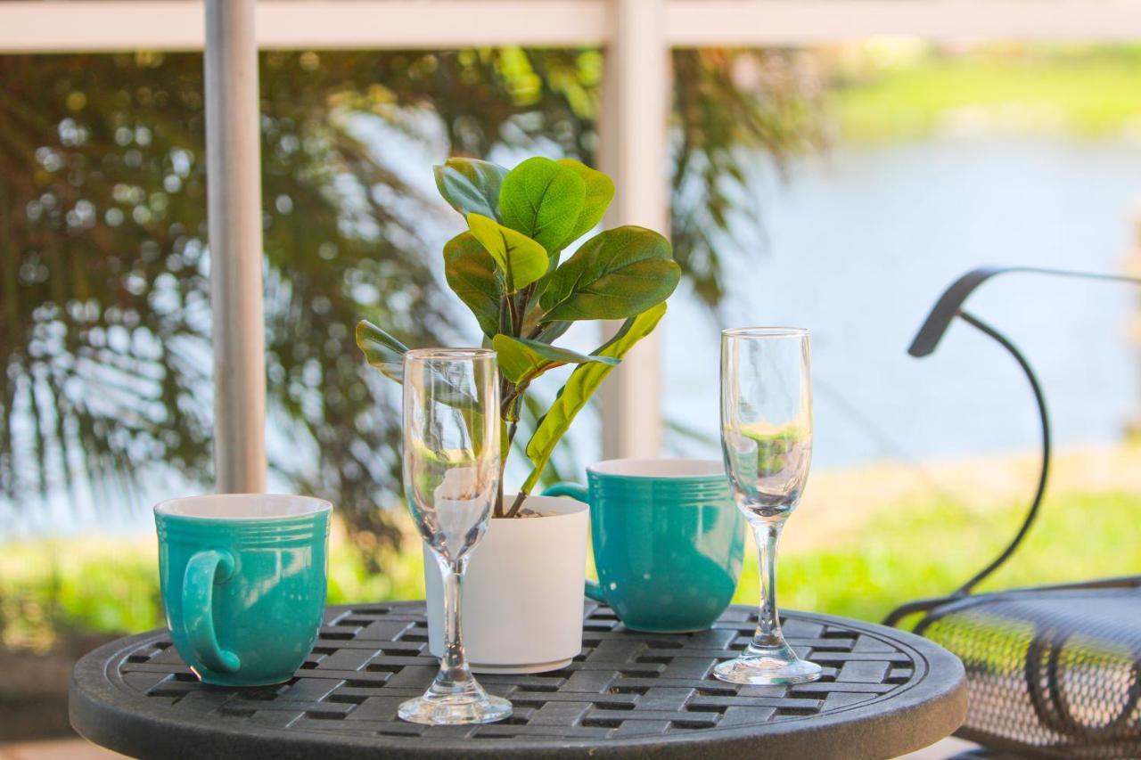 Near Clearwater And Tarpon Spring With Water View Apartment Holiday City Luaran gambar